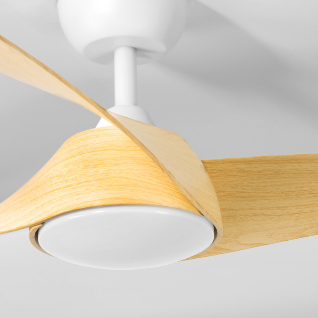 Ventilador de Techo Zelha Blanco/Efecto Madera Clara con Luz LED 24W Mando a Distancia 3 Aspas Ø132 cm Motor DC 45W, detalle Ventilador de Techo Zelha Blanco/Efecto Madera Clara con Luz LED 24W Mando a Distancia 3 Aspas Ø132 cm Motor DC 45W, detalle